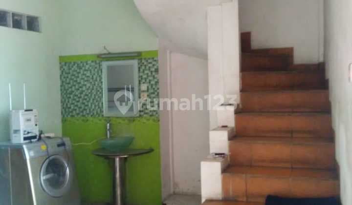 Rumah kost di main road jl. Ciumbuleuit (dekat UNPAR)