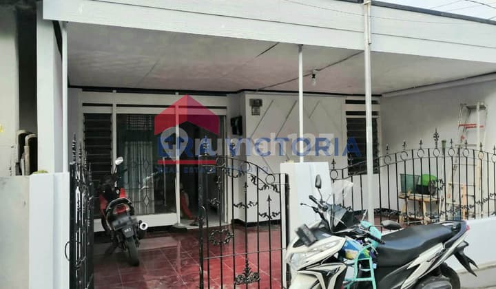 Rumah Mungil Jalan Anggrek Ngronggo Kota Kediri Dekat Mall