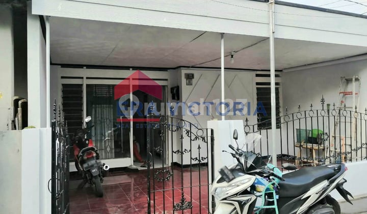 Rumah Mungil Jalan Anggrek Ngronggo Kota Kediri Dekat Mall