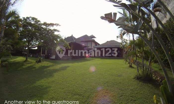 Badung Bali luxury villa. Fully furnished. Pools