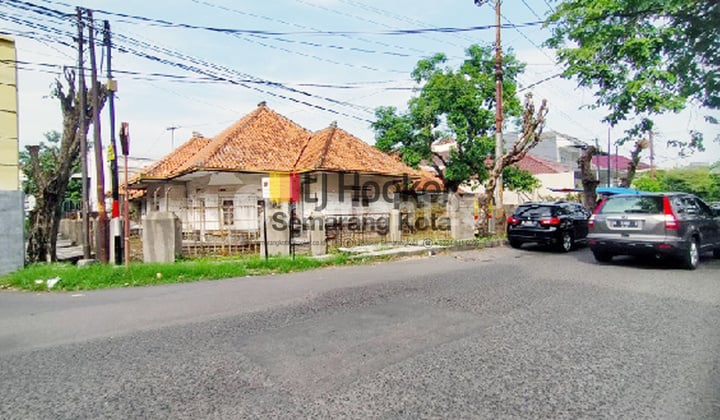 strategic house near simpang lima semarang ( ML )