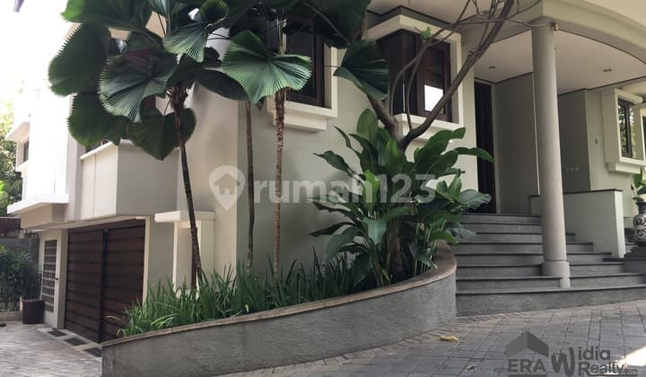 Disewa Rumah 2 Lantai, 3 Kamar Tropical Resort di Cipete Jakarta Selatan
