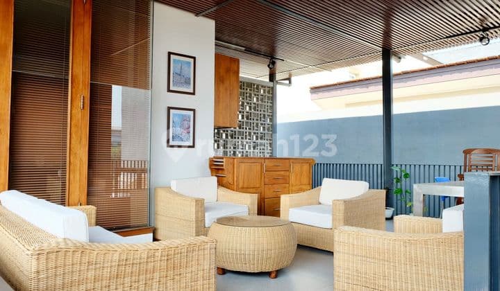 Rumah Rapi & Terawat Bintaro Sektor 9 Dijamin Pasti Suka Semi Furnish