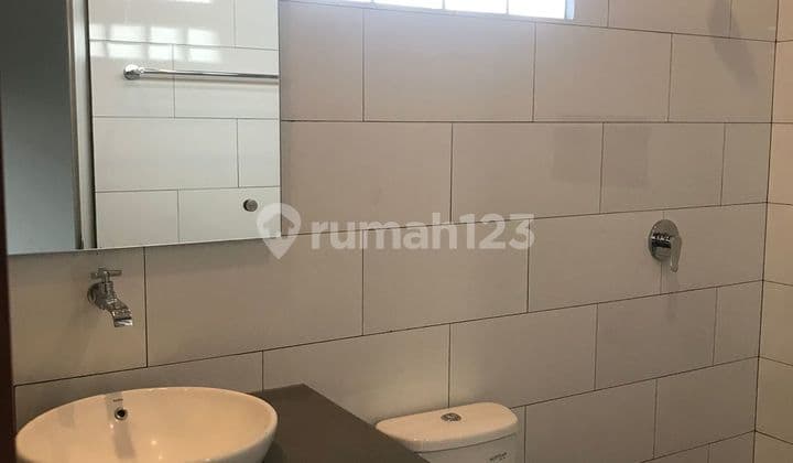 Rumah Semi Villa One Gate System Sangat Dekat Padonan Canggu dengan View Sawah Nyaman Akses Mobil Papasan Dekat ke Kapal ,, Padonan Canggu dan Gatot Subroto Barat