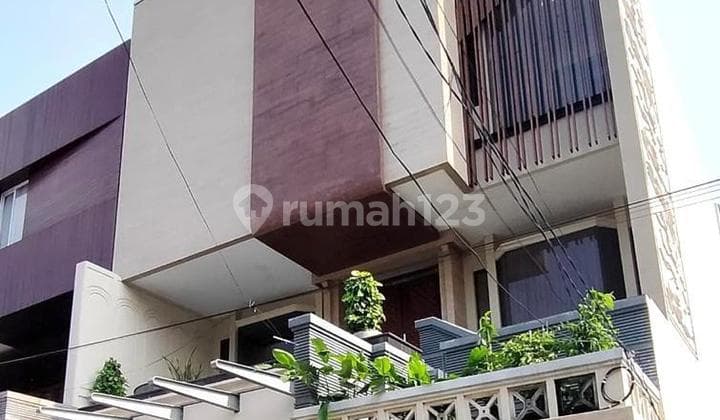 Rumah Bagus di daerah Pluit Selatan