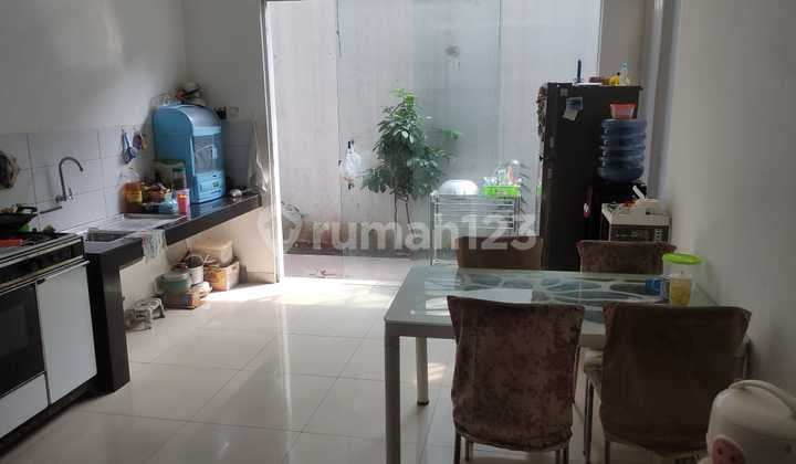 Rumah Nuansa Indah, Sayap Buah Batu