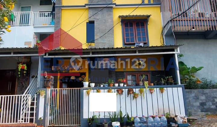 Rumah DI Tidar Villa Estate, 5 Kamar Tidur Row Jalan Lebar, Dekat Gerbang Masuk