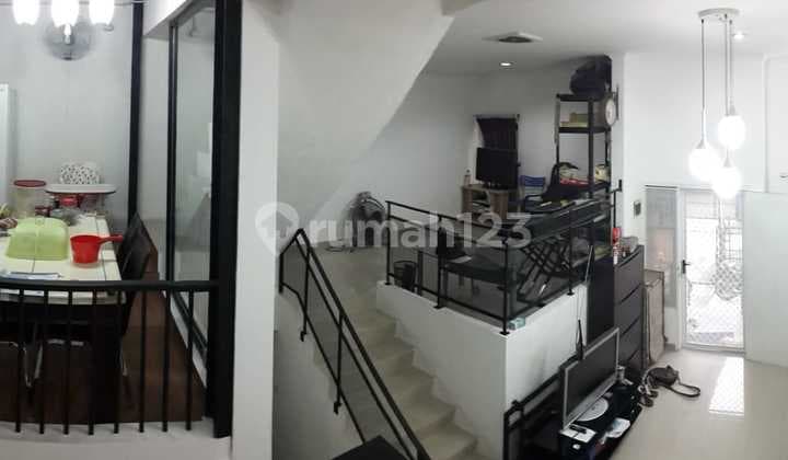 Dijual Rumah 2,5 Lantai Di Arcadia Daan Mogot