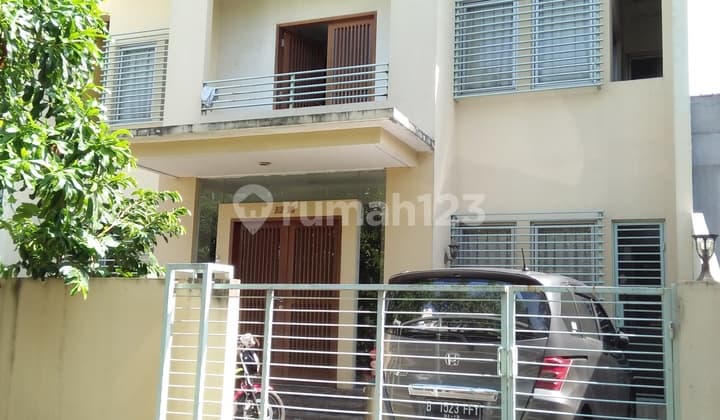 Rumah Kost di Anggrek Loka Bsd City, 15 Kamar Kondisi Masih Aktif Dan Terisi, Full Furnished, Bnyk Restoran Dan Pertokoan, Dkt Dg Rs Eka Hospital, Teras Kota, Akses Tol Dan Stasiun Rawa Buntu