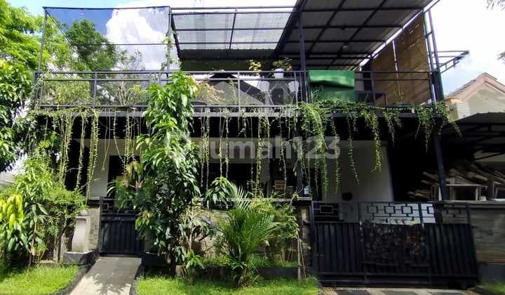 Rumah tengah kota Semarang dekat tol dekat bandara dijual di Graha Padma Semarang barat