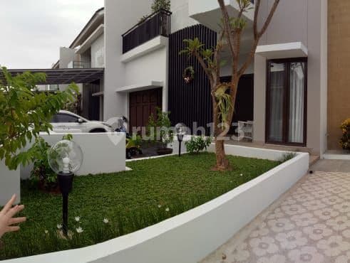 Dijual Rumah Hoek Di Cluster Asia Tropis, Harapan Indah, Bekasi