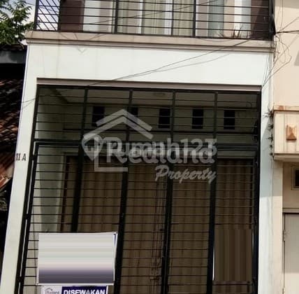 House in the Gabahan area, Semarang (Area: 3856)