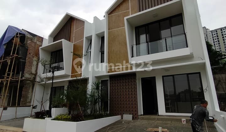 rumah baru siap huni cantik model tropic modern minimalis dalam cluster dkt dg toll desari via