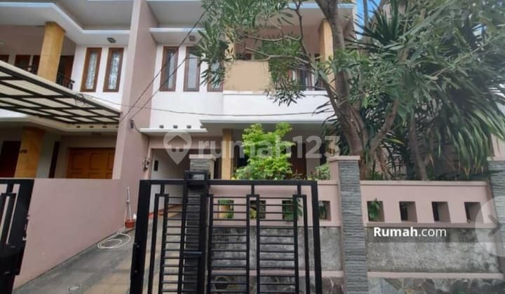 Rumah Minimalis Modern Siap Huni di Kemang - Jakarta Selatan