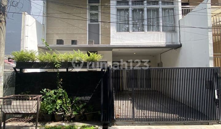 Termurah di Muara Karang . Rumah 2,5Lantai, Tidak Banjir, Hadap Timur. Muara Karang - Jakarta Utara.