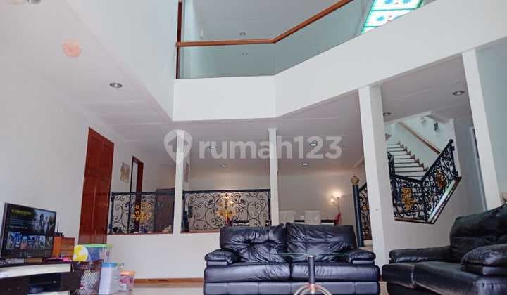 Dijual Rumah mewah di Jalan kavling polri Ragunan