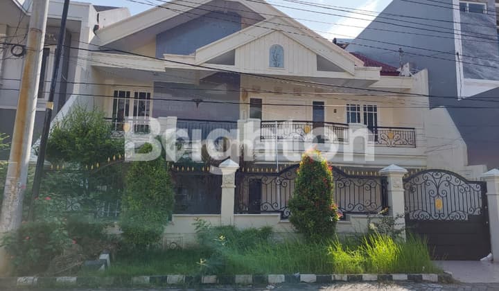 RUMAH CANTIK SUPER TERAWAT SUTOREJO SIAP HUNI