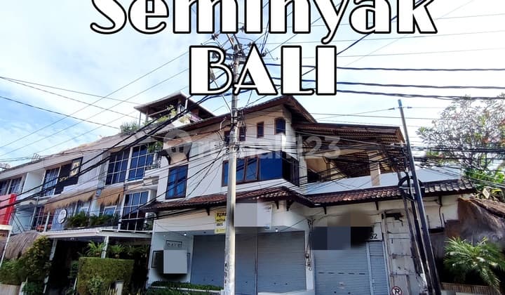 Toko Lantai 1 & Rumah Lantai 2 (Hook) di Kawasan Elit area Niaga Seminyak 800 meter arah Pantai area Chez Gado - Gado, Hotel Marriot, Seminyak , Bali