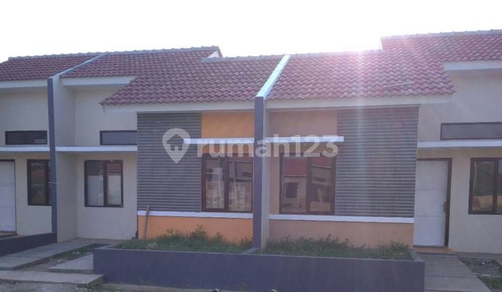 Cluster Daerah CIKAMPEK,Tanpa DP,Rumah Ready,Starategis,7 Menit Ke Stasiun KEreta API Cikampek