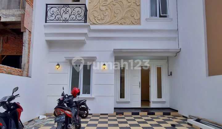 Rumah baru dalam cluster Jakarta selatan