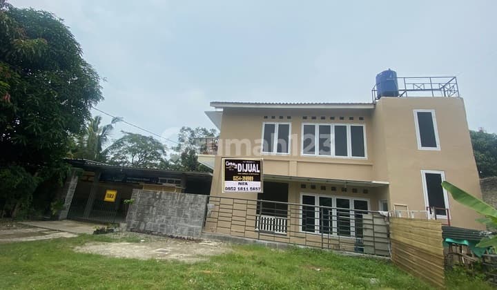 Hunian 2 Lantai Plus Tempat Usaha Kasemen