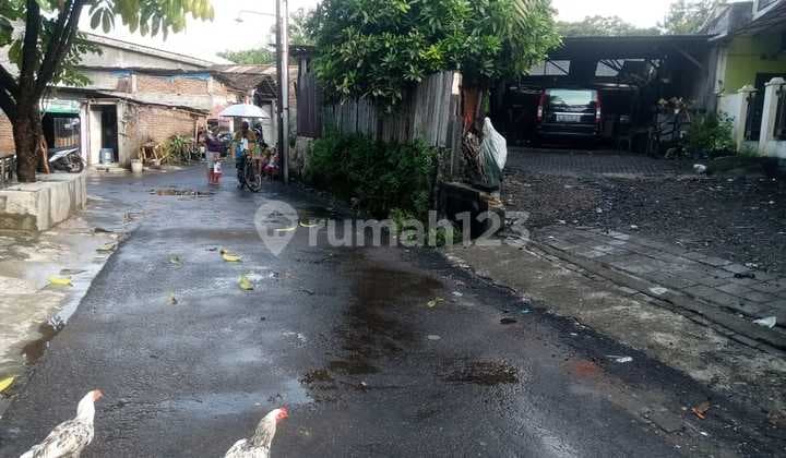 Rumah halaman luas di Candi Pawon Timur
Manyaran Semarang.