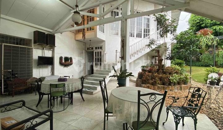 DIJUAL RUMAH MEWAH APIK DI JL. ULUJAMI PESANGGRAHAN JAKARTA SELATAN