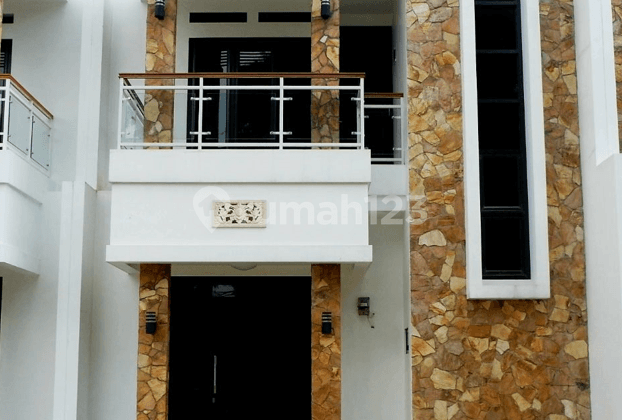 Rumah Murah Siap Huni Desain Bali Dekat Pintu Tol Cibubur