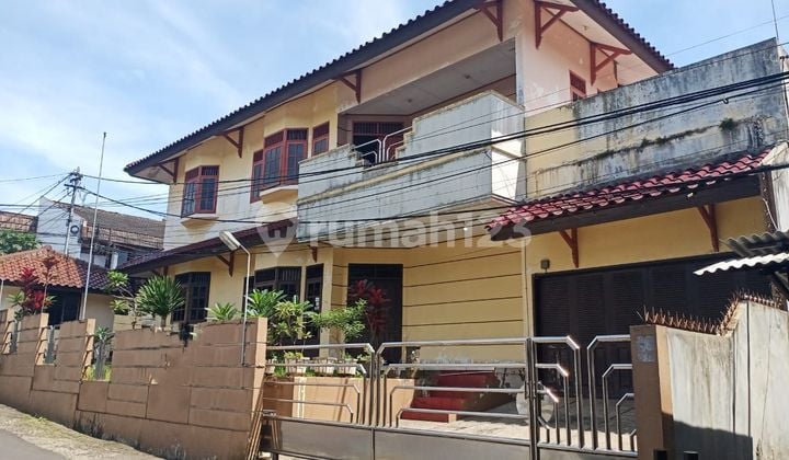 Rumah terawat lux hook di cigadung bandung kota