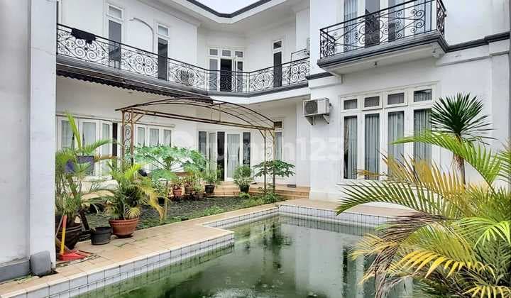 Rumah Mewah dan Megah dalam Komplek Elit Dekat Masjid di Cipete, Jakarta Selatan