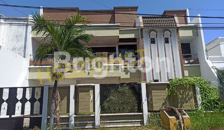 RUMAH DHARMAHUSADA INDAH, 2 LANTAI DEKAT JALAN RAYA