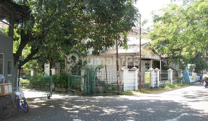 Rumah di Griya Kebraon Selatan, Hook/Pojokan, Row Jalan Lebar, Strategis -TAN-