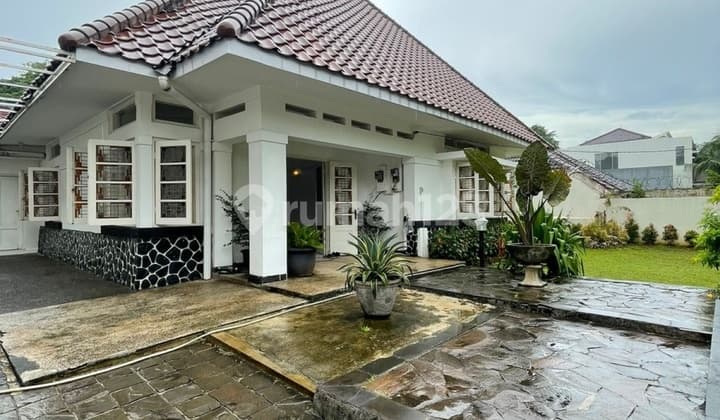 DIJUAL RUMAH di Jl MENDUT / MENTENG, JAKPUS