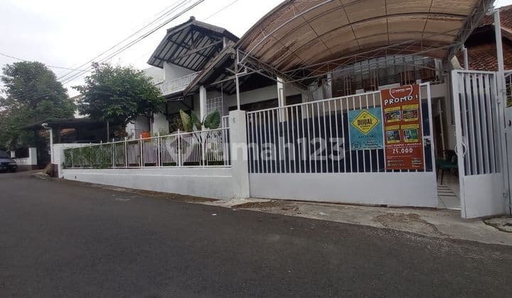 Rumah di cigadung dengan lingkungan yang asri dan nyaman