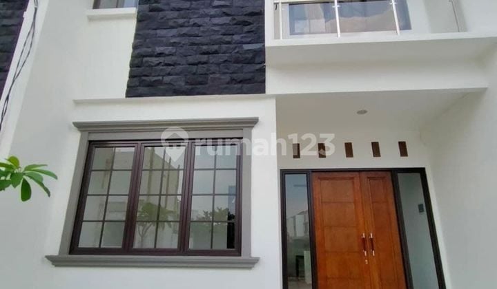 Rumah Murah 2 Lantai Siap Huni Dekat Pintu Tol Cibubur