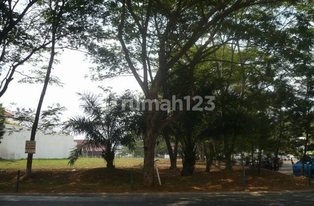 minimal 1 tahun tanah kavling lokasi prima depan Resto Onokabe, cocok untuk resto, komersial area Alam Sutera