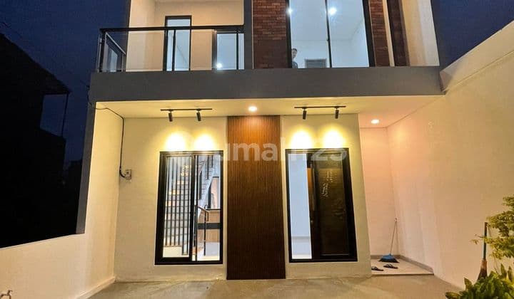 Rumah Mewah 2 Lantai hrga terjangkau Lokasi dekat pintu tol bambu apus