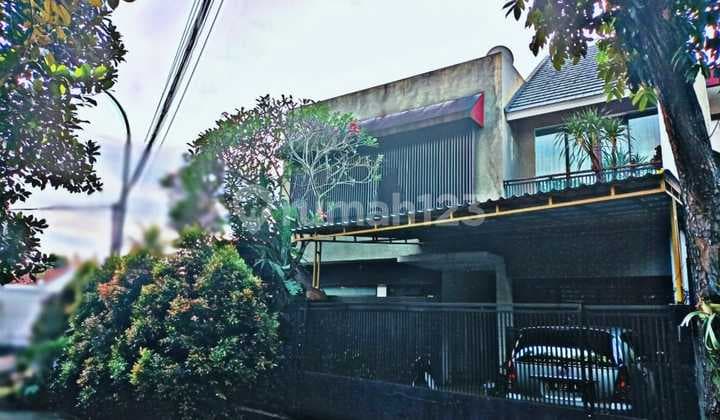 Dijual Rumah Usaha / kantor
Semifurnish Di BSD Kencana Loka
Pinggir jalan