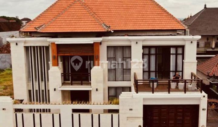 RUMAH MEWAH STRATEGIS DENPASAR