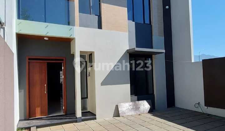 Rumah Asri Ready Stock Kawasan Elite Setraduta Bandung Kota
