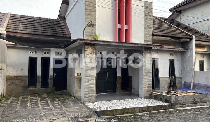 Di Rumah Bagus Dlm Perumahan Solo Grand