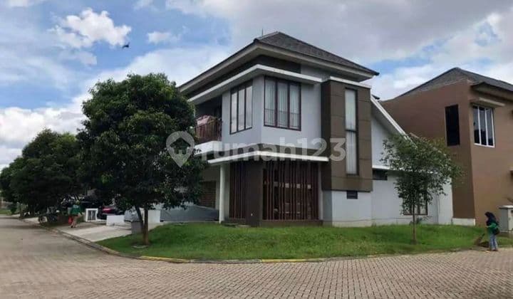 Nice House Hoek Semi Furnished Graha Raya Tangerang