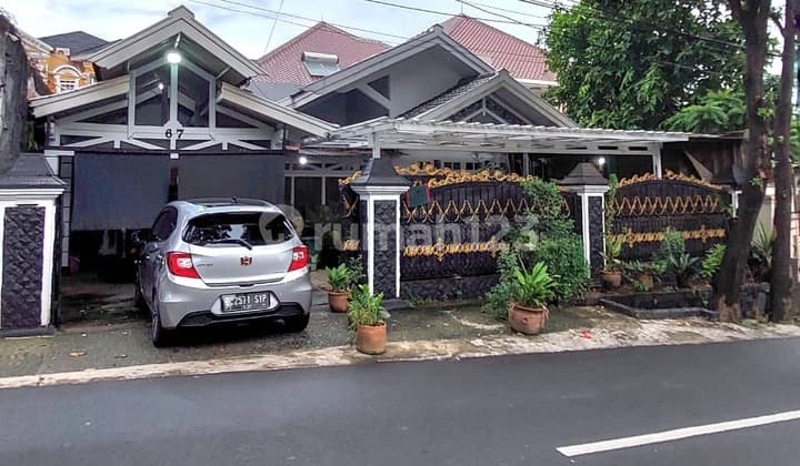 Rumah pinggir jalan besar Jagakarsa