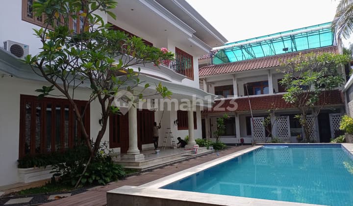 JP101 Rented Rumah Mewah Siap Huni Di Menteng Me002