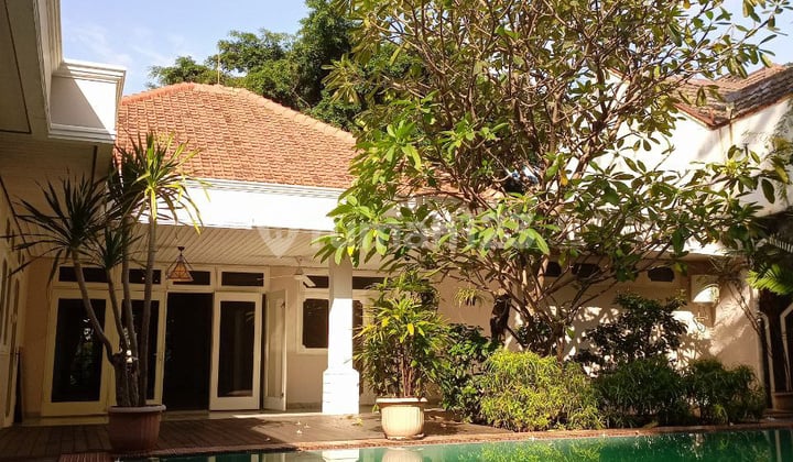 (Rent) Rumah Sewa Di Area Menteng Dengan Kolam Renang (ME002)