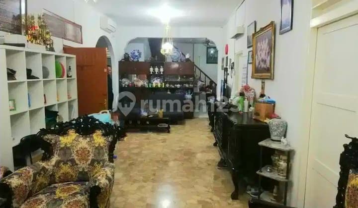 Dijual Rumah Strategis Daerah Setiabudi Rp. 7.3 M