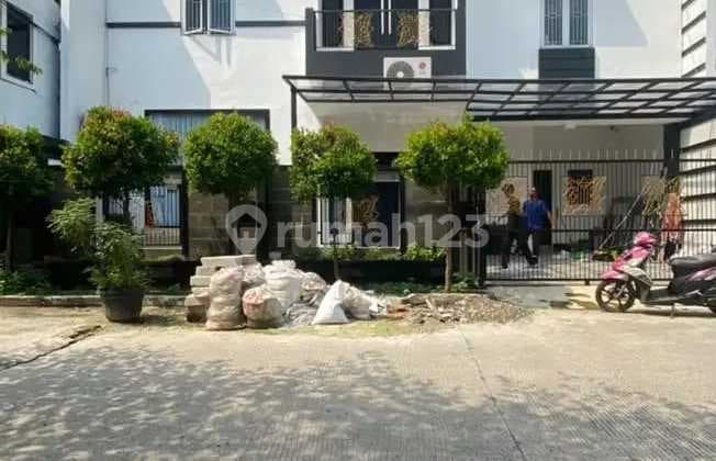 Rumah Baru Dlm Komplek Bebas Banjir Di Duren Sawit Jakarta Timur