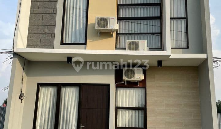 Di Kontrakan / Di Sewa Rumah 2 Lantai Galuhmas Karawang Barat