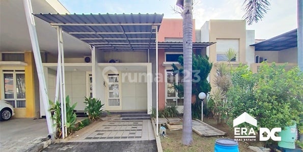 Rumah Tengah Kota Semarang 4 kamar dekat tol dekat bandara disewakan di Graha Padma Semarang Barat