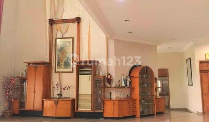 Dijual Rumah Mewah Daerah Kebayoran Lama Rp. 100 M Nego